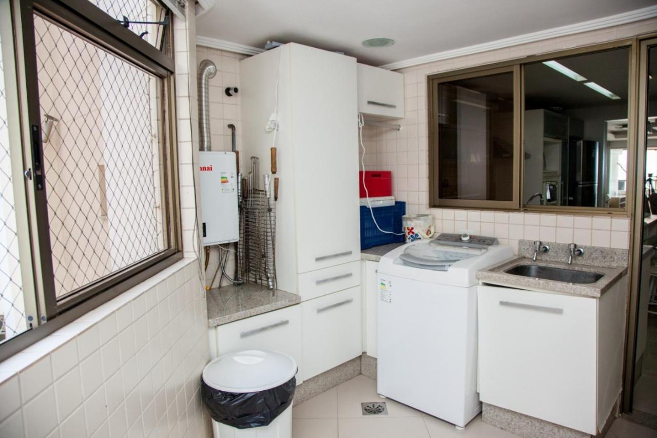 Apartamento Apto Frente Mar Bal Camboriu Pe Na Areia Churrasqueira Carvao Na Sacada Fantastica E Encantadora Vista Mar Balneário Camboriú
